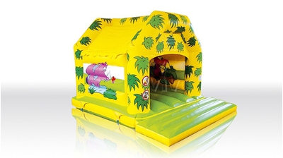 Замок «Театр» с крышей