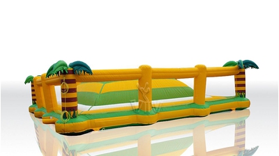 Мягкая горка с забором и полом под навесом